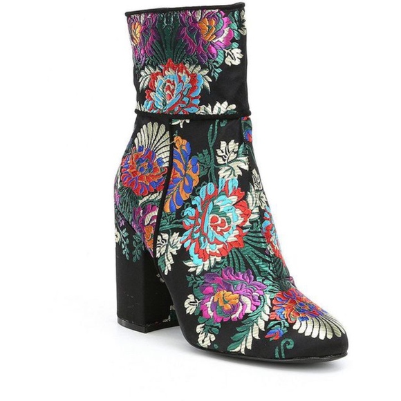 Steve Madden Shoes - Steve Madden Goldie Block Heel Mid Boot
